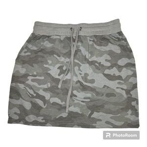 Jane & Delancy Camo Skirt Women’s Size Med